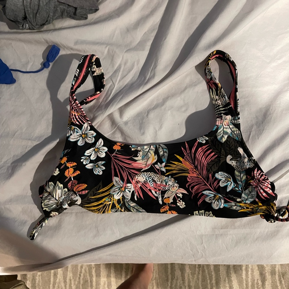 Bathing suit top